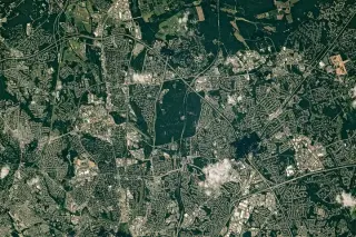 Green Corridors Along the Capital Beltway: A NASA Earth Observatory View