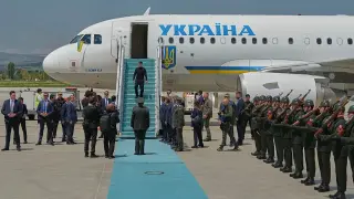 Jet-Powered Drone Narrowly Missed Zelenskyy’s Moldova Flight, NATO Scrambles