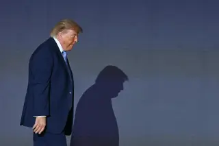 Weak Jobs Data and Tariff Threats Complicate Trump’s Midterm Push