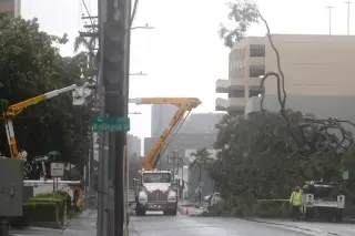Hurricane Lala Triggers Hawaii-Wide Outages, HECO Warns of Extended Restorations