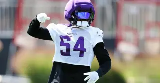 Jamal Adams exits Vikings debut with knee injury after strong start
