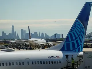 Fiber Cut Grounds East Coast Flights as FAA Outage Delays Major Airports