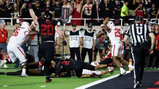 Late-stand seals Tech win as Houston’s two-point play falls short