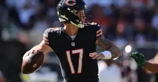 Bagent Steals Spotlight in Bears' 23-12 Rout of Jets