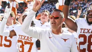 Sarkisian Blames 'Society' for Simmons' Urination Celebration in Texas Win