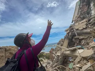 Venezuela volunteers spearhead earthquake relief as government response stalls