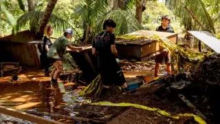 Kona storm returns to Hawaii, renewing flood threat across the islands