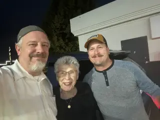 A 90-year-old rides with strangers to a milestone birthday after a canceled flight