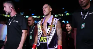 White Rejects Strickland’s Boxing Crossover Amid Pay Dispute