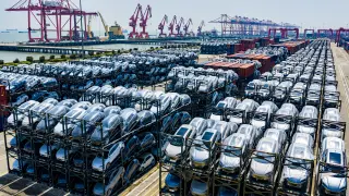 US Battery Ambitions Struggle to Match China's Global Lead