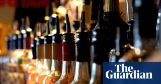 US Alcohol Use Drops Post-Pandemic, but Gen X Heavy Drinking Surges Amid Health Risks