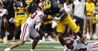Maize-and-Blue buzz erupts as Michigan tops Oklahoma 17-10 in Ann Arbor