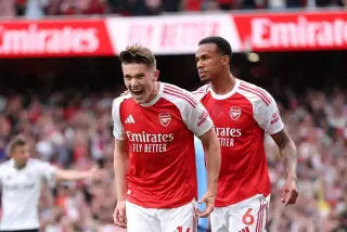 Arsenal’s Emirates onslaught leaves City six points adrift