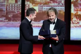 Frodo Reunion: Jackson Is Honored at Cannes by Elijah Wood