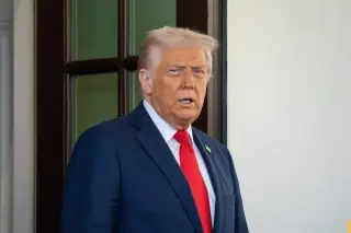 Trump backs Senate crypto bill in Graham’s name, while Warren calls for robust guardrails