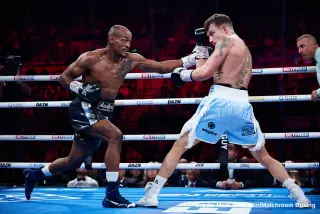 Smith Retains WBC Title in Sheffield, But Puello’s Late Surge Sparks Debate