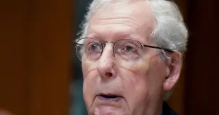 McConnell Gatekeeper Snubs Questions Outside the Senator’s DC Home