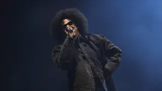 Jay-Z Fires Disses at Drake, Kanye, Nicki Minaj in Roots Picnic Freestyle