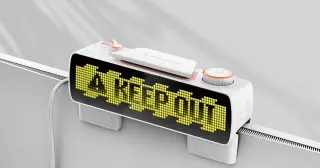 Flipper's Busy Bar Lights Up a 'Do Not Disturb' Signal to Cut Desk Distractions