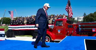 Trump Repeats 9/11 Rescue Claim, Saying Firefighters Carried Him to Safety