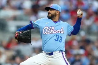 Braves Place Martín Pérez on IL with Back Inflammation Ahead of Postseason