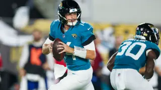 Backup QB Mullens Parts Ways with Jaguars Ahead of 53-Man Cutdowns