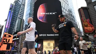 SpaceX unlocks 911 million shares, doubling public float and nudging Nasdaq weight