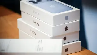 Apple to replace iPhone 18 Pro Max units with AT&T service failures