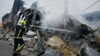 Russia Strikes Kyiv With Cluster Munitions Hours After Agreeing to Peace Talks