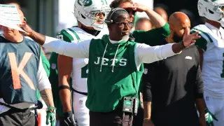 Jets Coach Glenn Contradicts Self on Timeout Strategy After Loss to Dolphins