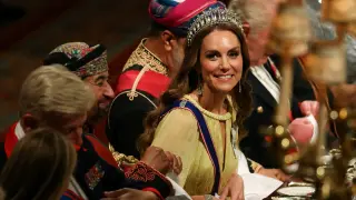 Kate Middleton's Elie Saab Gown Snags at Oman State Banquet, Drawing Social Media Attention