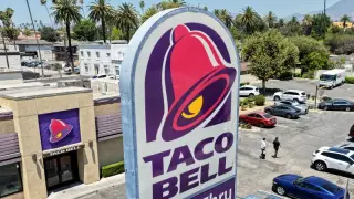 Cyclospora outbreak trims Taco Bell sales, testing Yum Brands