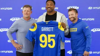Garrett shells out for Rams No. 95 jersey after trade