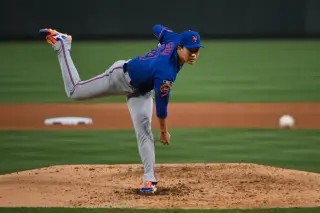Mets Turn to Scott as Senga Hits 15-Day IL