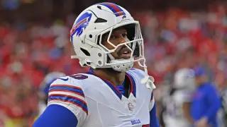 Miller's No. 40 pursuit in Dallas hit by Luepke and a chicken offer