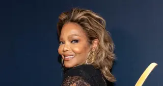 Janet Jackson Honors Missy Elliott at Beverly Hills Cancer Gala