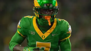 Oregon Wide Receiver Evan Stewart Booked on DUII Charge in Springfield