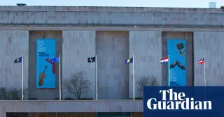 Trump pushes signage near Smithsonian to challenge history narrative