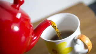 Heat in a cup linked to esophageal cancer risk, UK study finds