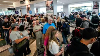 TSA weighs water bottle pass-through for PreCheck at select airports