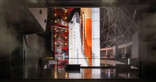 Endeavour Stands Tall: LA’s Space Center unveils a dramatic vertical display