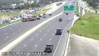 Multi-vehicle crash blocks US 281 northbound as police investigate