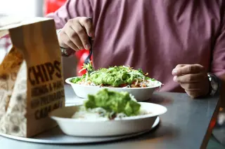 Chipotle Q3 Sales Beat Hides Margin Squeeze and Food Safety Fallout