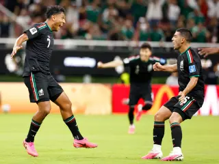 Mexico clinches World Cup knockout berth with Romo’s late strike against Korea