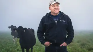 Raw Milk War: A California Dairy, Outbreaks, and the Regulatory Tug-of-War