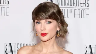 Swift debuts chic shoulder-length cut in London after Kelce wedding