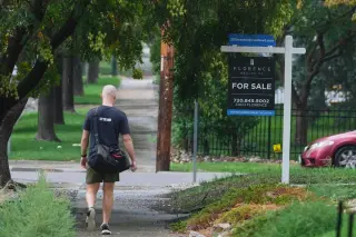 Mortgage rates hit year-high as U.S. home sales slip in August