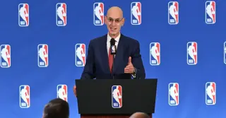 Silver urges arena deal to keep Trail Blazers in Portland