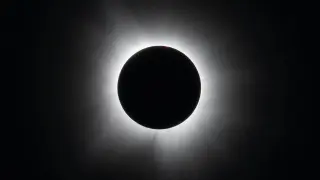 Dust Near the Sun Offers Clue to the Corona’s Extreme Heat