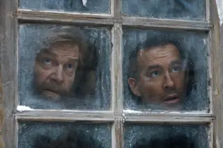 Branagh and Reynolds Deliver a Cheeky Cold War Spy Caper